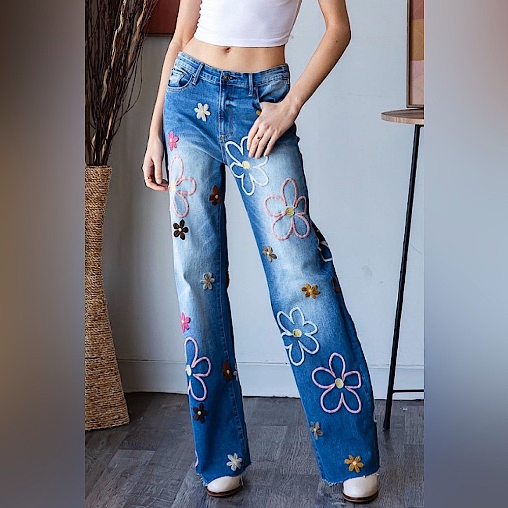 Oli & Hali 70s Retro Hippie Floral Embroidered Straight Wide Leg Jeans - Picture 5 of 12